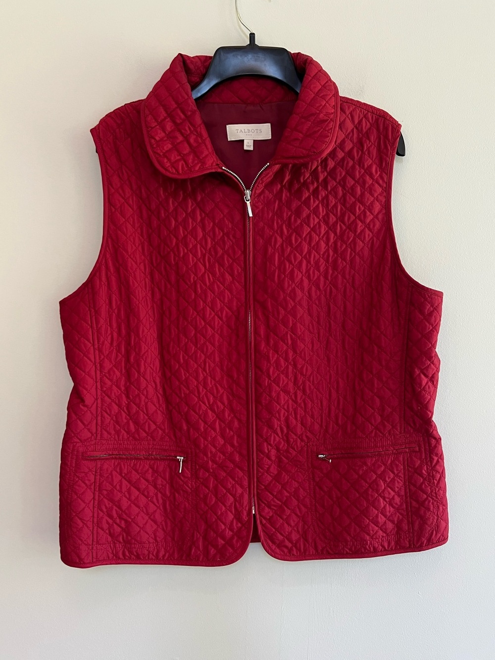 Talbots Diamond Quilted Lightweight Full-Zip Vest in Cranberry Red, size L